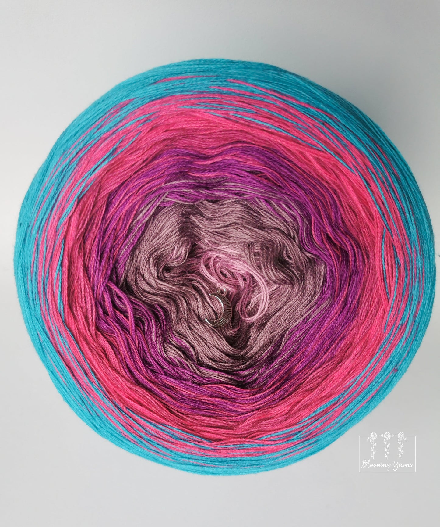 Gradient ombre yarn cake, colour combination C169