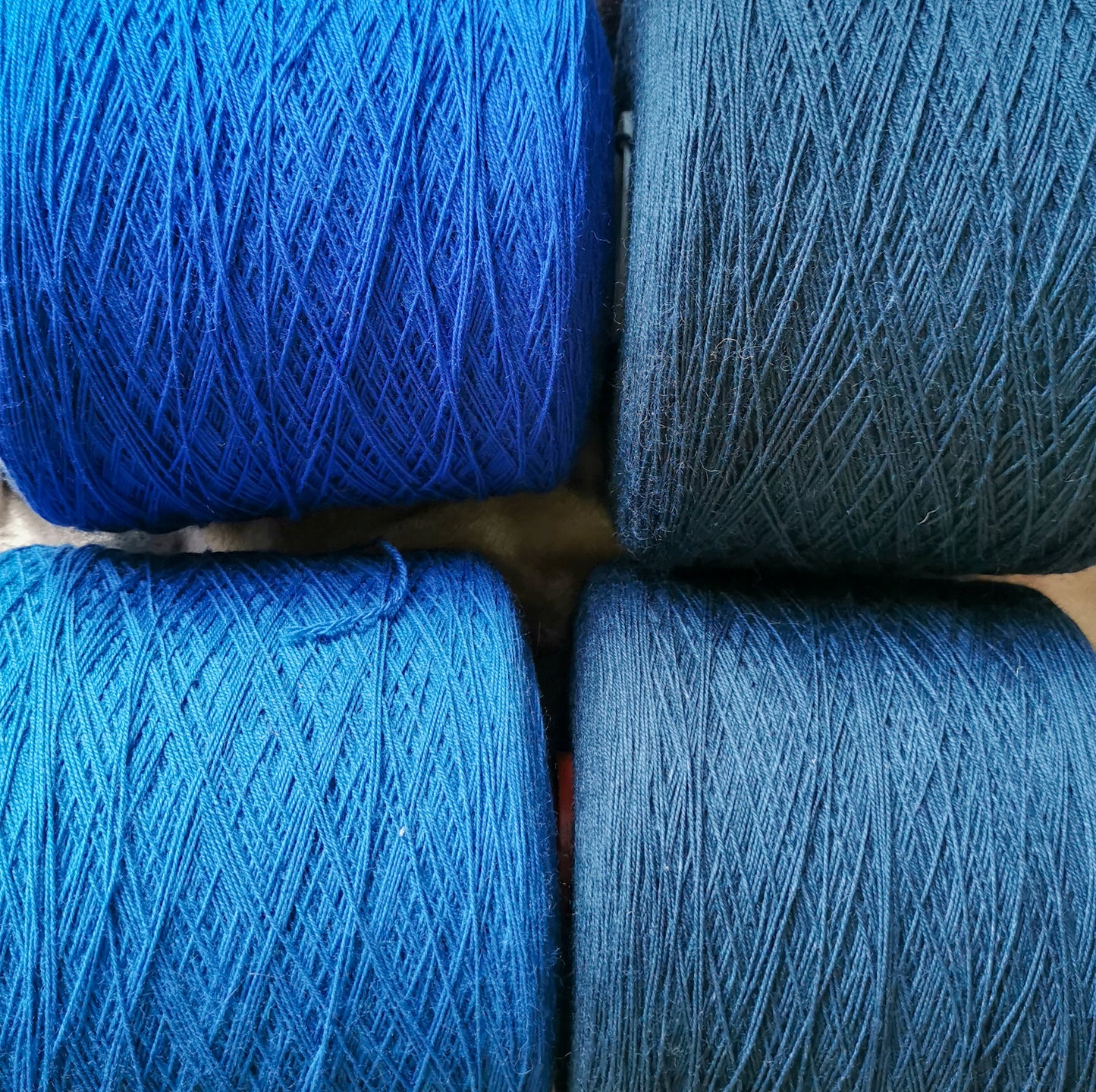 wool/nylon blend yarn in blue"azure"