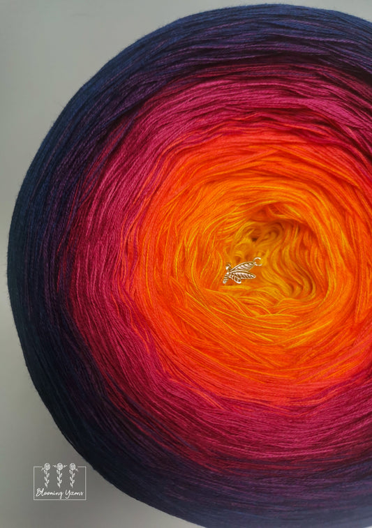 Gradient ombre yarn cake, colour combination C196