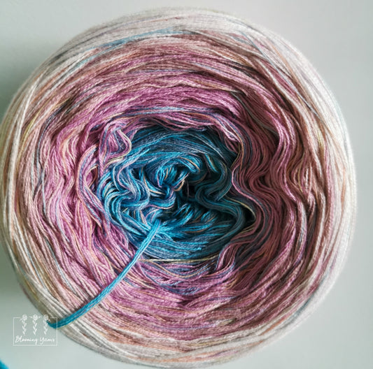 Gradient ombre yarn cake, colour combination C197