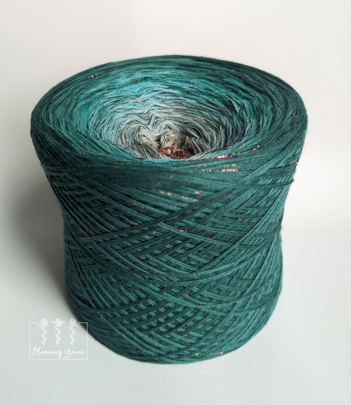 Gradient ombre yarn cake, colour combination C212