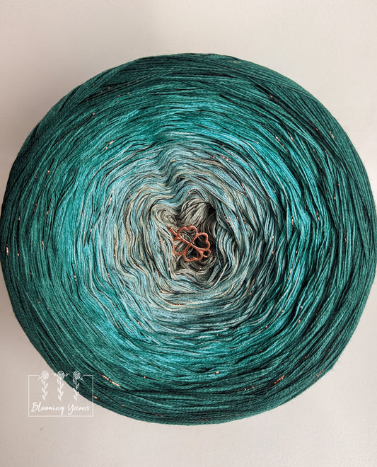 Gradient ombre yarn cake, colour combination C212